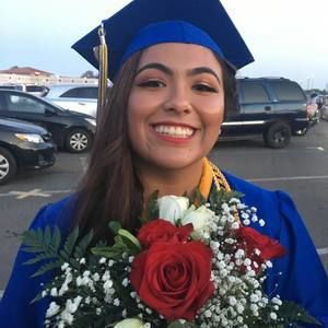 Meet your Posher, Alejandra